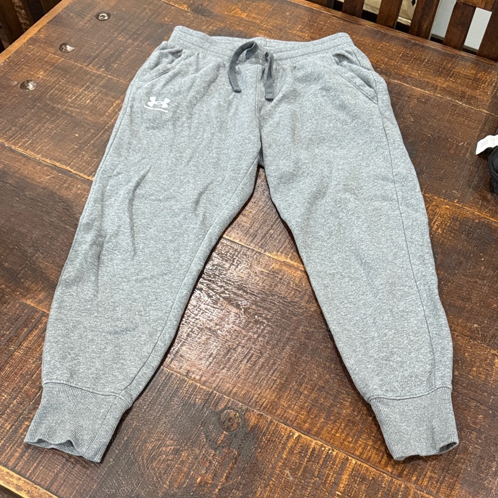Under Armour Heather Gray Sweatpants